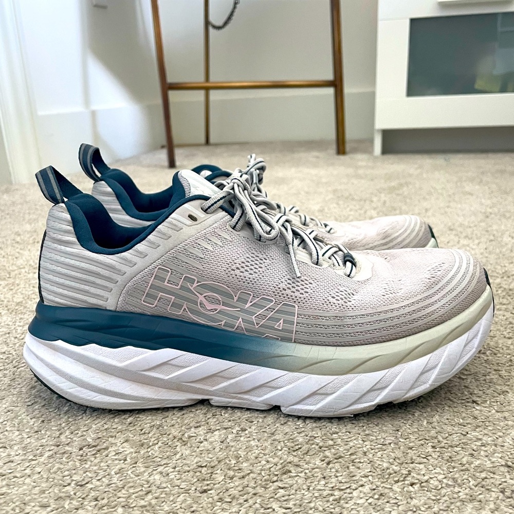 Hoka One One Bondi 6